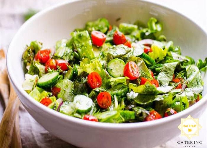 Salad dưa chuột, cà chua bi