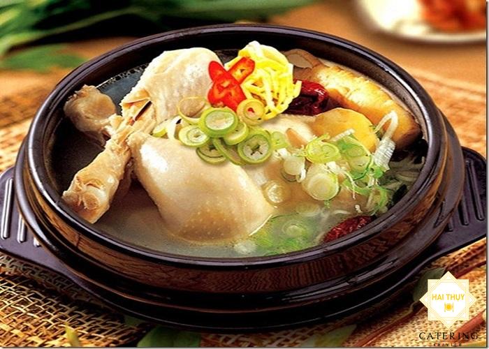 Bí quyết làm đùi gà tiềm sâm bổ lượng cực ngon