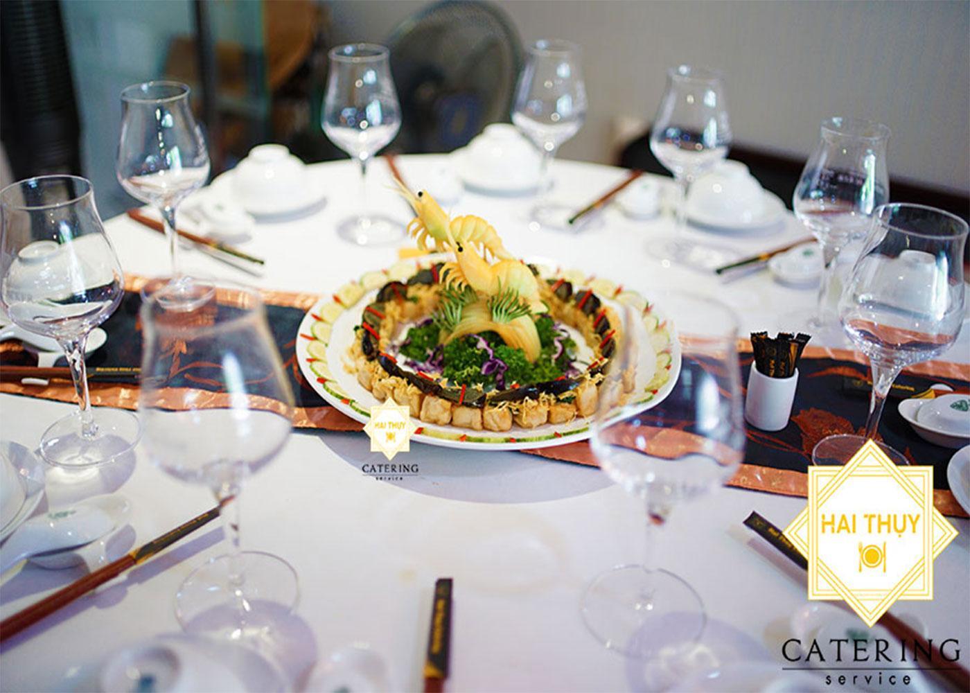 Sở hữu buổi tiệc hoàn hảo và chuyên nghiệp với dịch vụ nhận đặt tiệc tại nhà Hai Thụy Catering
