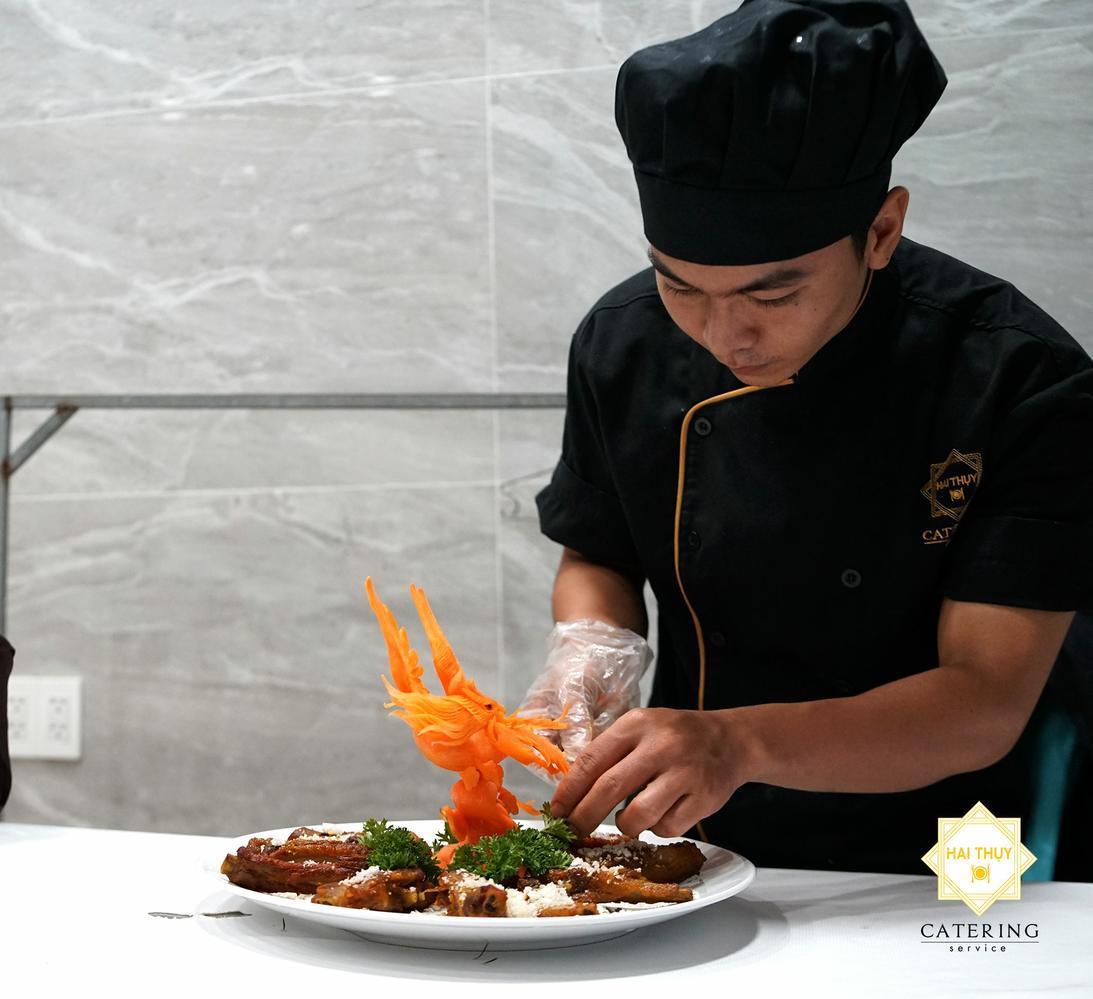 Ăn ngon thôi chưa đủ - Hấp dẫn và tinh tế thêm sự cuốn hút cũng là tiêu chí của Hai Thụy