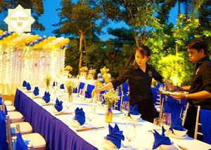 Hai Thụy Catering cùng dịch vụ nấu tiệc tại nhà HCM sẽ tô điểm thêm cho không gian của bữa tiệc những nét quyến rũ, sang trọng, tinh tế và đẳng cấp