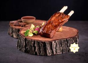 Hai Thụy Catering còn có thêm dịch vụ nấu tiệc tại nhà chuyên nghiệp, đẳng cấp