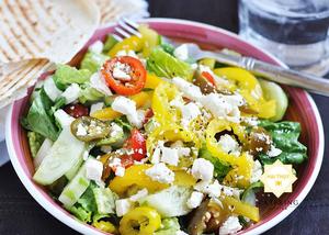 Salad Hy Lạp tròn vị