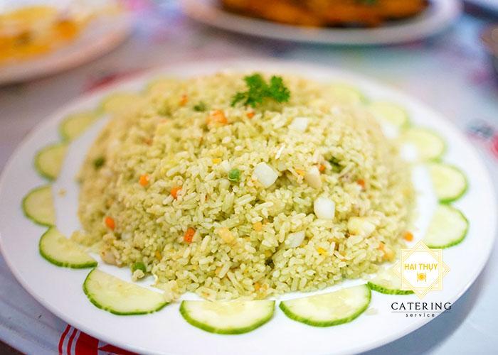 Hai Thụy tự tin sẽ mang đến cho bàn tiệc của bạn những hương vị tuyệt hảo nhất