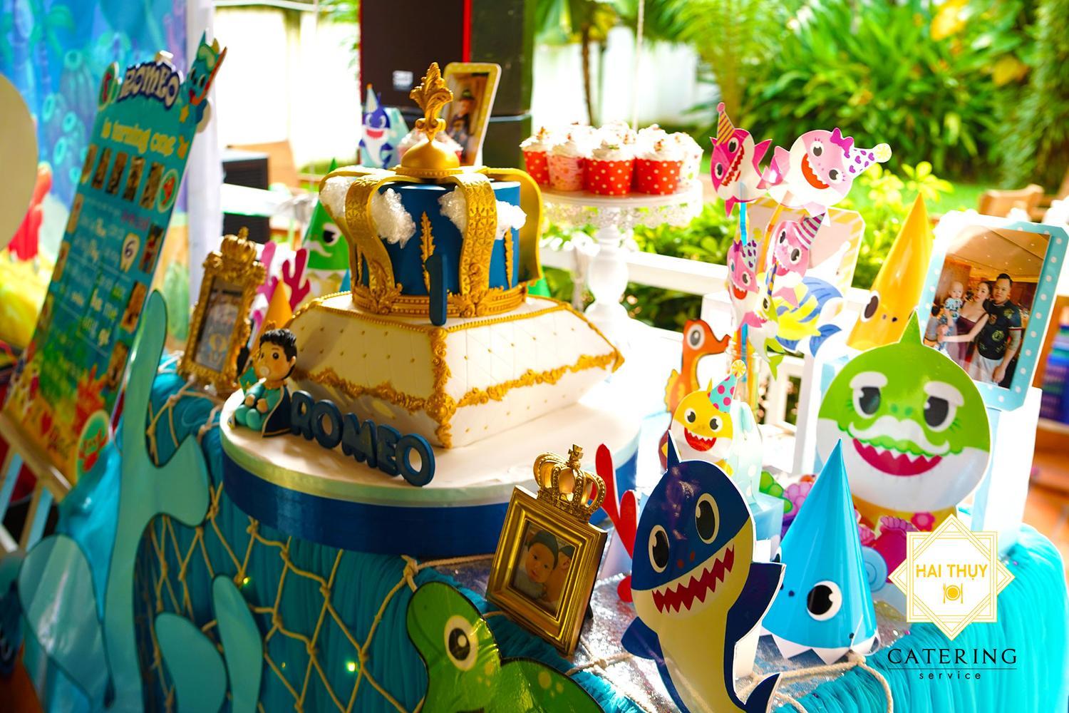 Buổi tiệc ẵm trọn sự ấn tượng với không gian đầy sắc màu