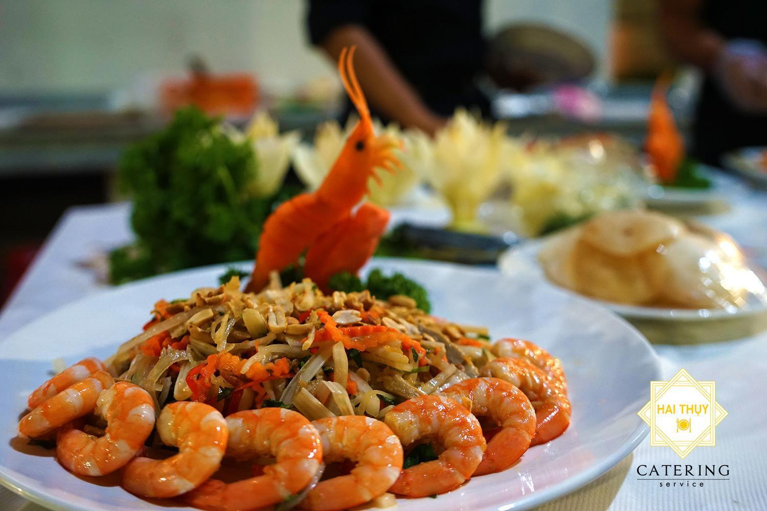 Đem đến món tiệc chất lượng từ mùi vị đến cách trình bày 