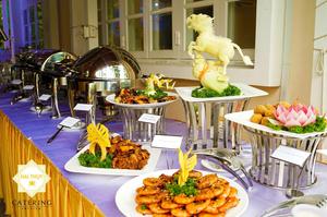 Tiệc thôi nôi phong cách buffet hiện đại 